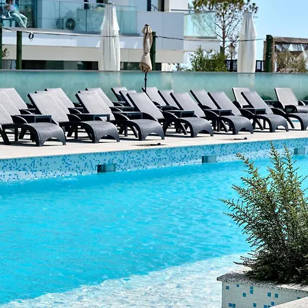 Pool Infinity & Parking Apartmán