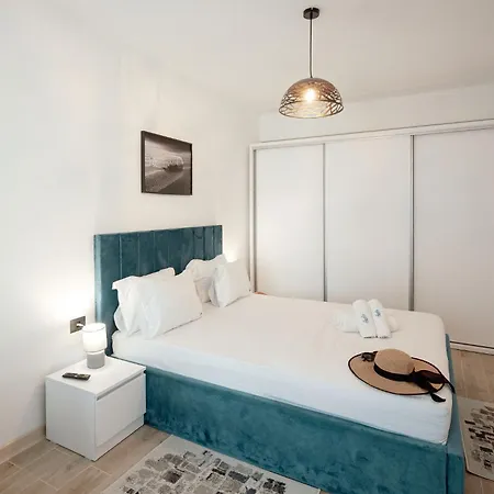 Pool Infinity & Parking Mamaia