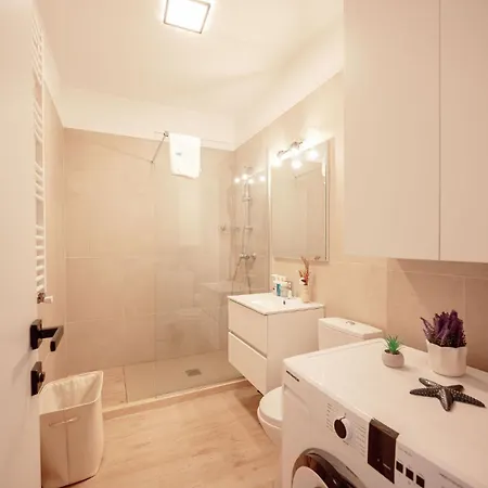 Pool Infinity & Parking Mamaia