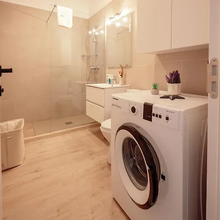 Pool Infinity & Parking Appartement *