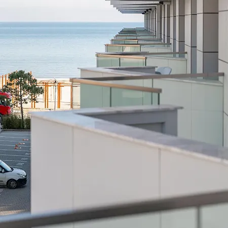 Pool Infinity & Parking Appartement Mamaia