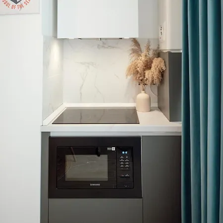 Pool Infinity & Parking Appartement